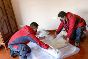 �������